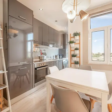 Guestready - Stylish Near Parque Nacoes ליסבון